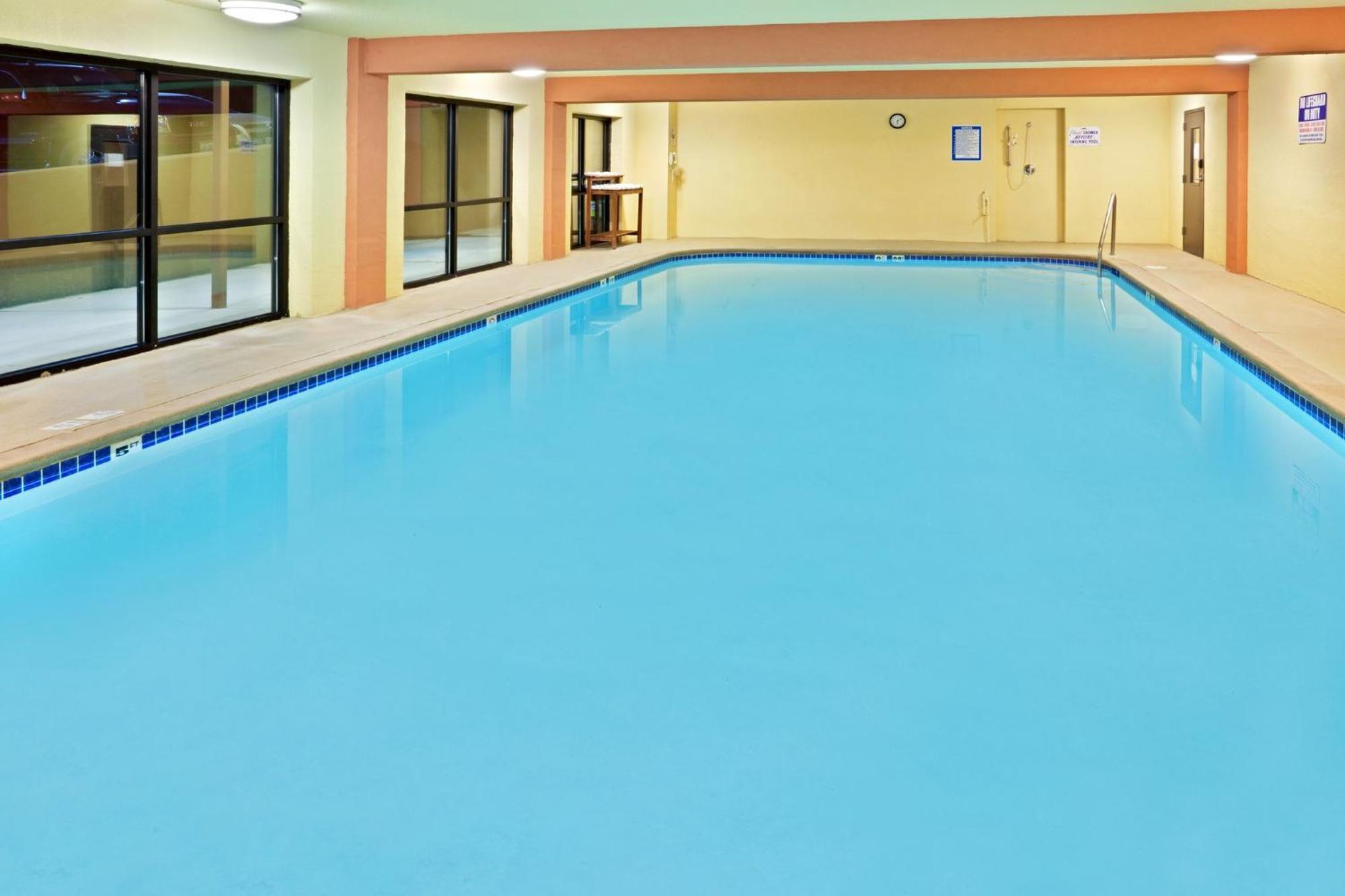 Holiday Inn Express Portland South - Lake Oswego By Ihg Екстериор снимка