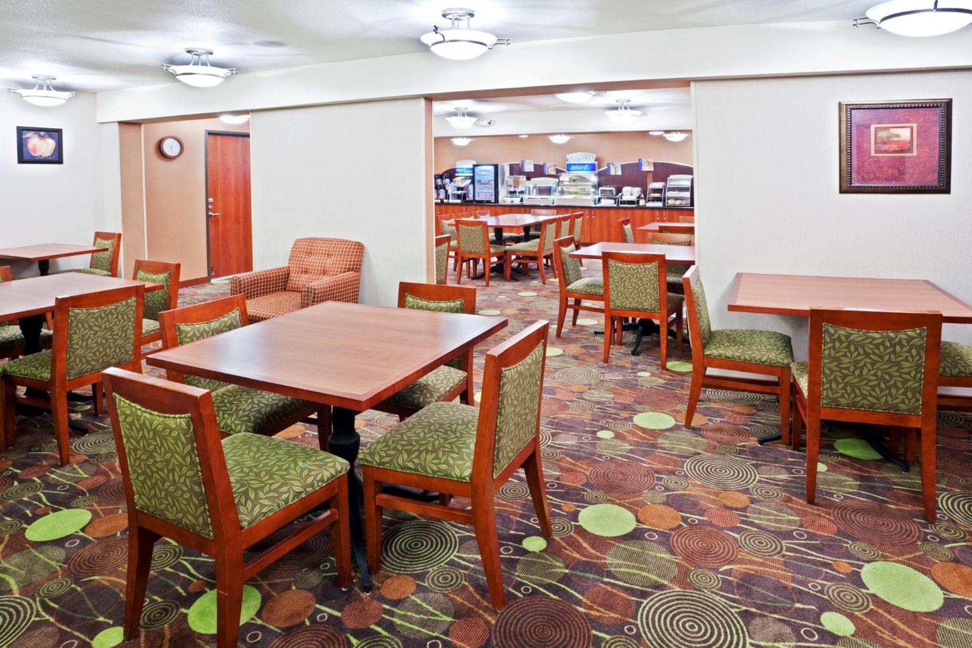 Holiday Inn Express Portland South - Lake Oswego By Ihg Екстериор снимка