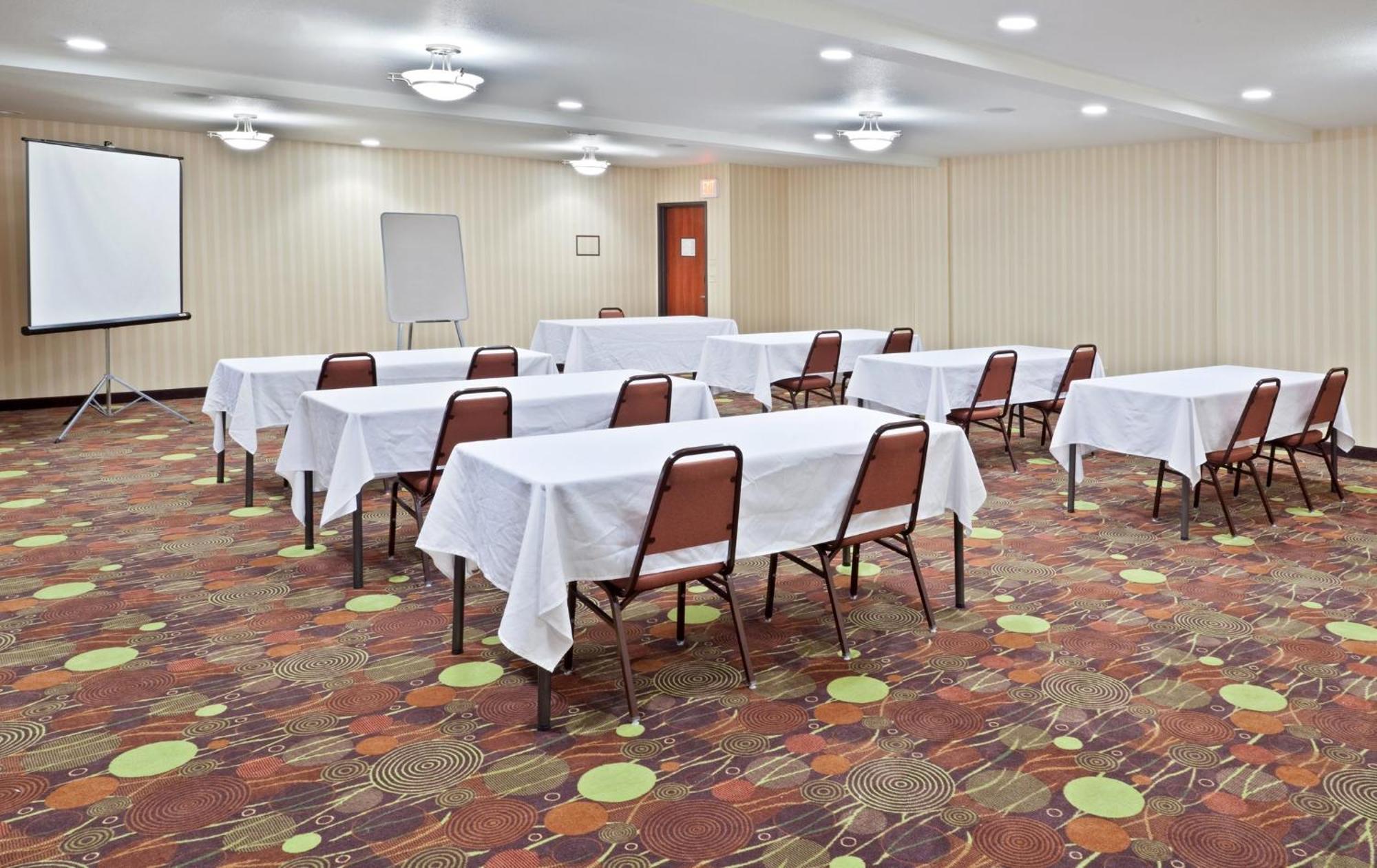 Holiday Inn Express Portland South - Lake Oswego By Ihg Екстериор снимка