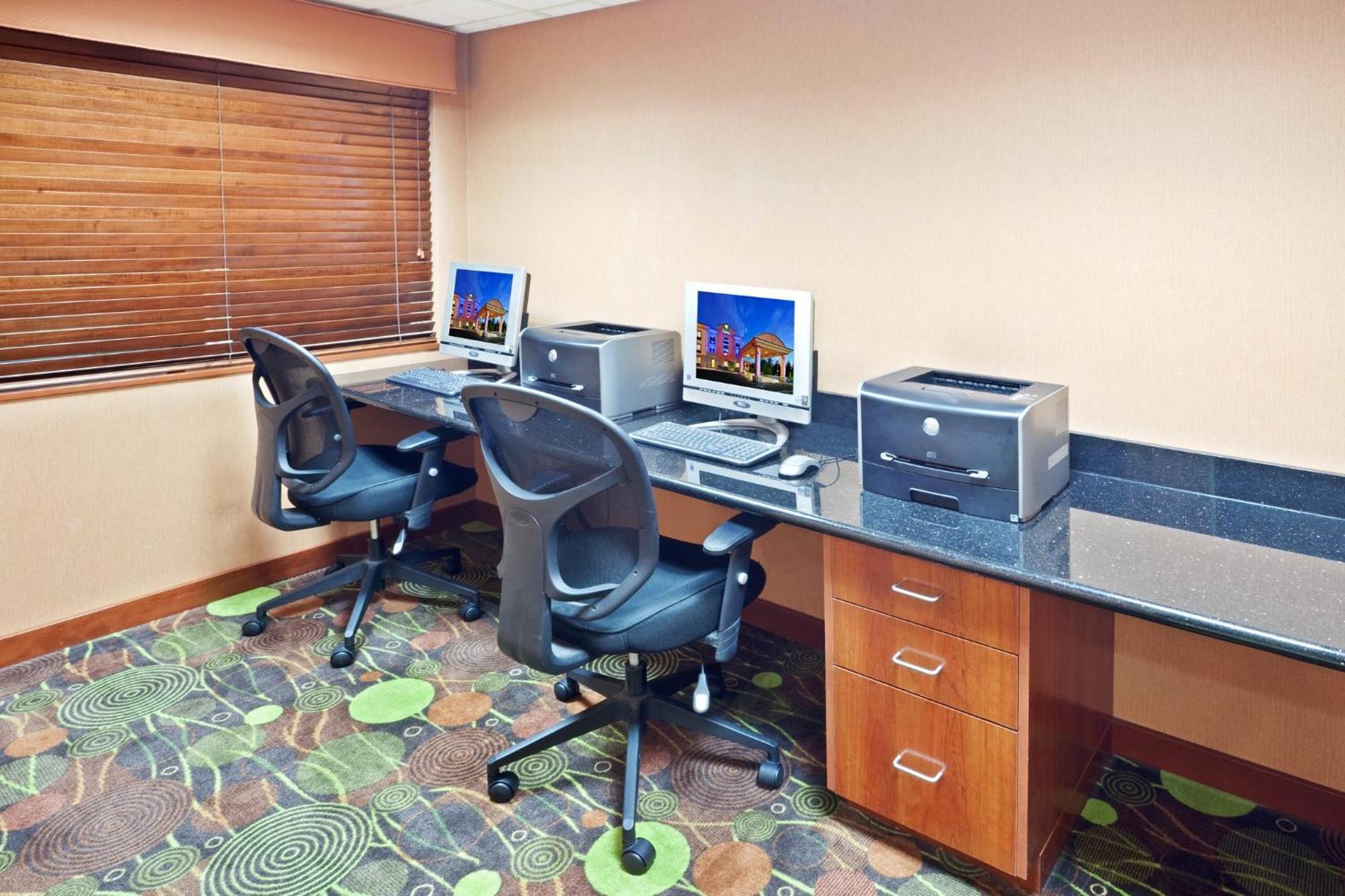 Holiday Inn Express Portland South - Lake Oswego By Ihg Екстериор снимка